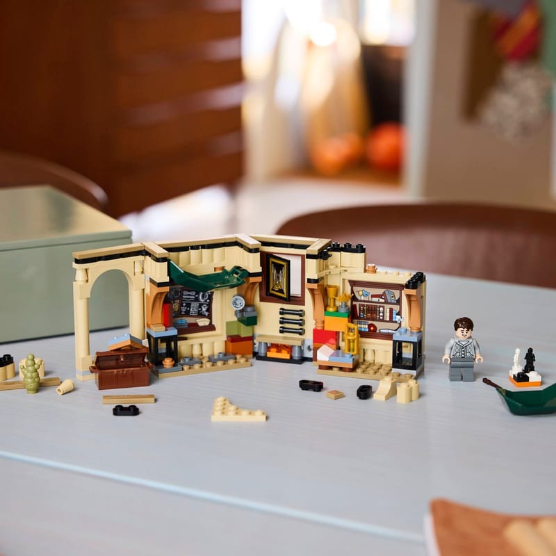 Bộ Mô Hình Lắp Ráp LEGO Harry Potter Căn Phòng Yêu Cầu #40770