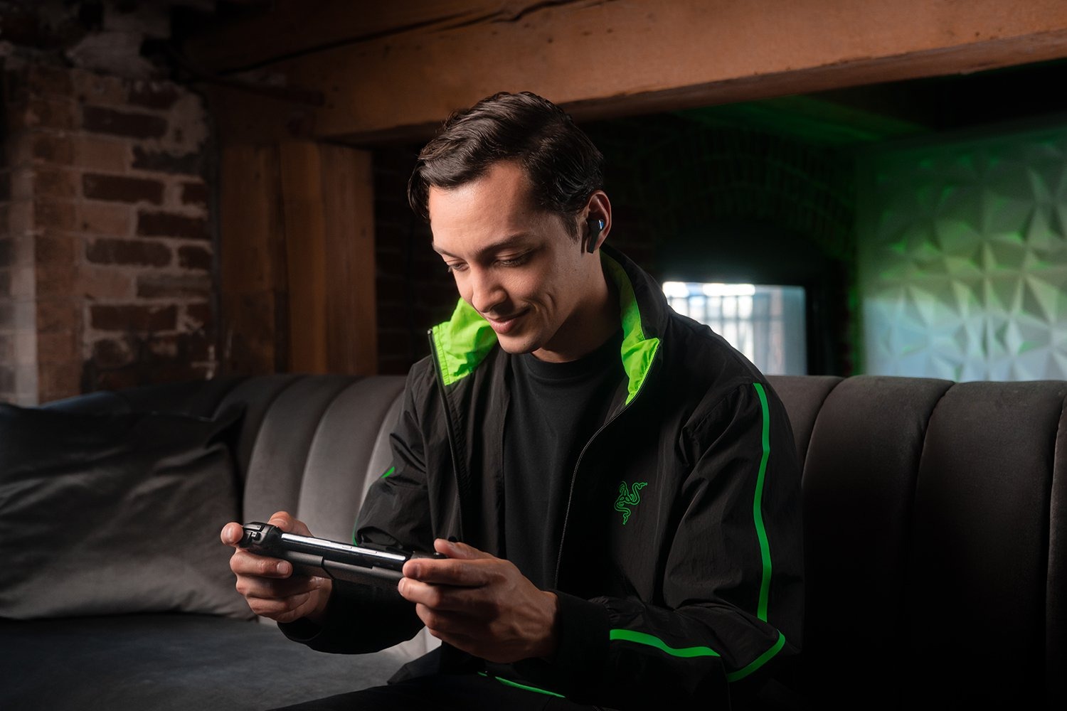 Tay cầm Razer Kishi V2 for Android