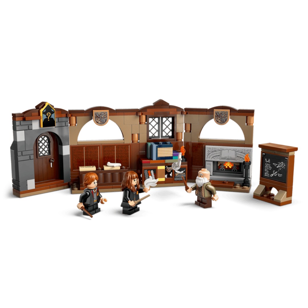 Bộ Mô Hình Lắp Ráp LEGO Harry Potter Lớp Học Bùa Chú #76442