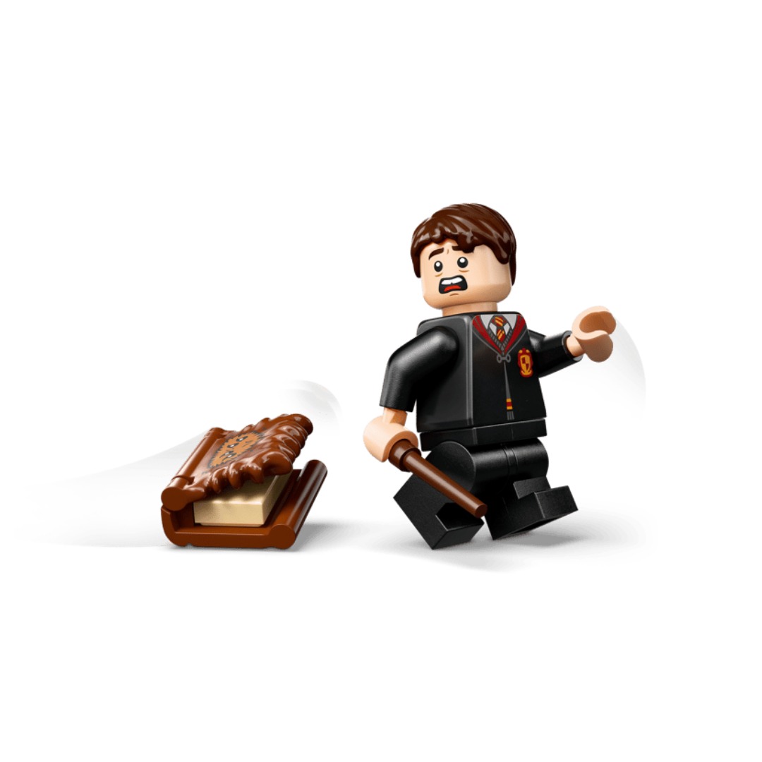 Bộ Mô Hình Lắp Ráp LEGO Cuốn Sách Quái Vật Cắn Kẻ Thù #76449