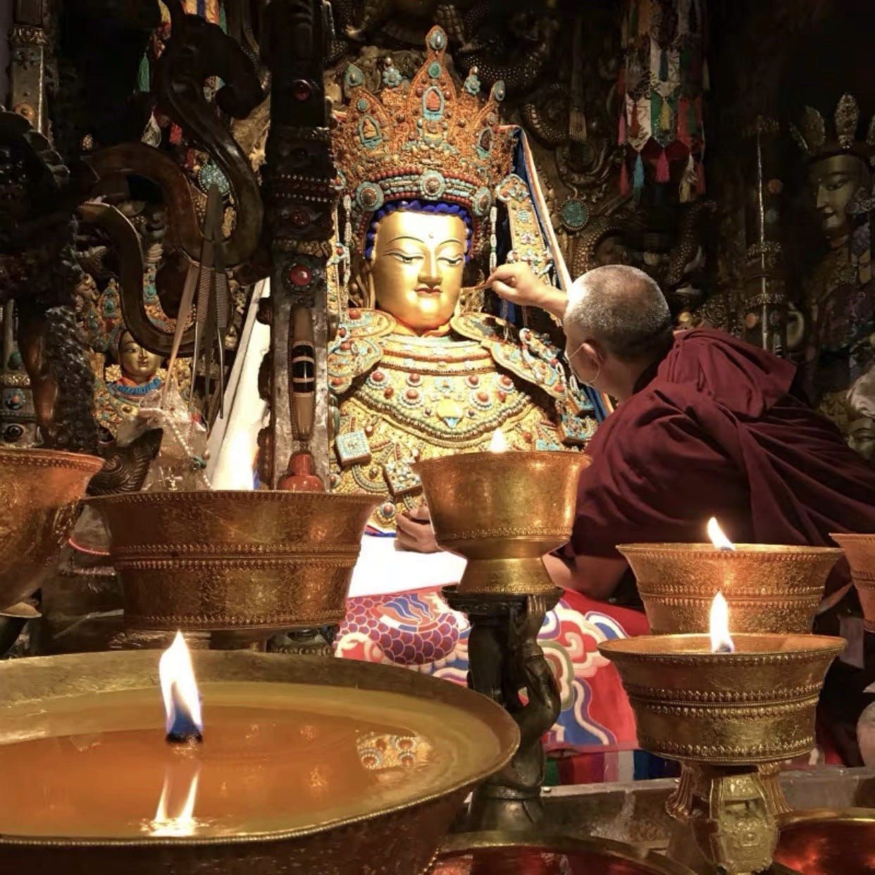 Ý NGHĨA VÀ LỢI LẠC CÚNG DƯỜNG ÁNH SÁNG CHO PHẬT