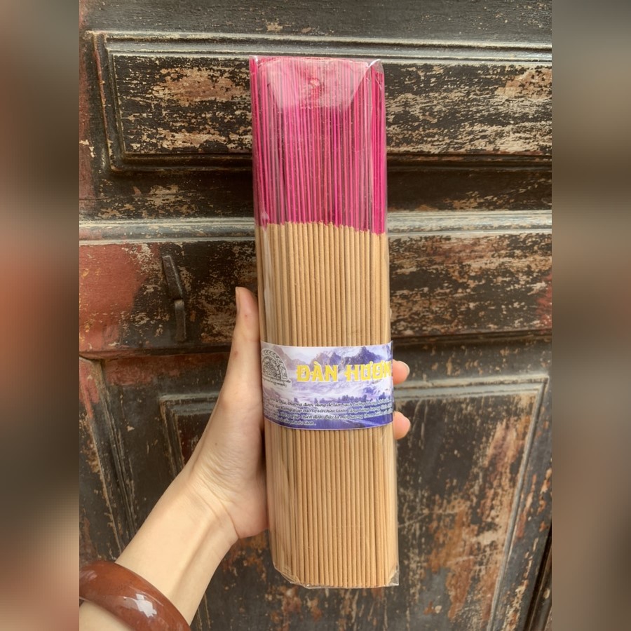 Nhang Que Đàn Hương Trắng Ấn Độ Có Tăm