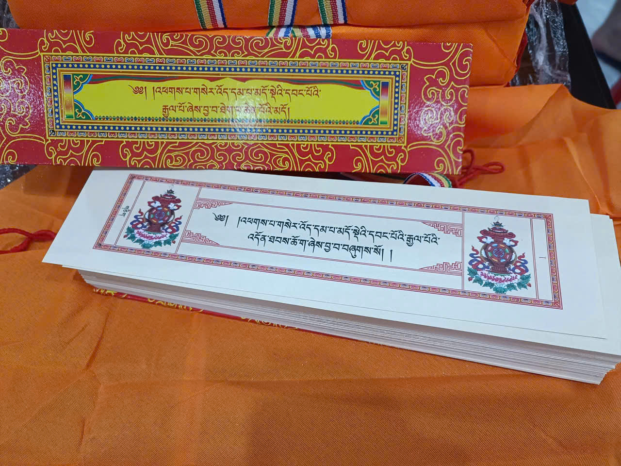 Kinh Tạng để thờ (và đọc tụng)