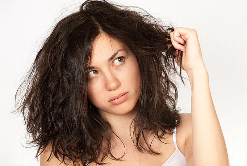 Bật mí cách làm tóc xoăn thành tóc thẳng ?! 9 cách làm tóc hết xoăn sau khi  uốn