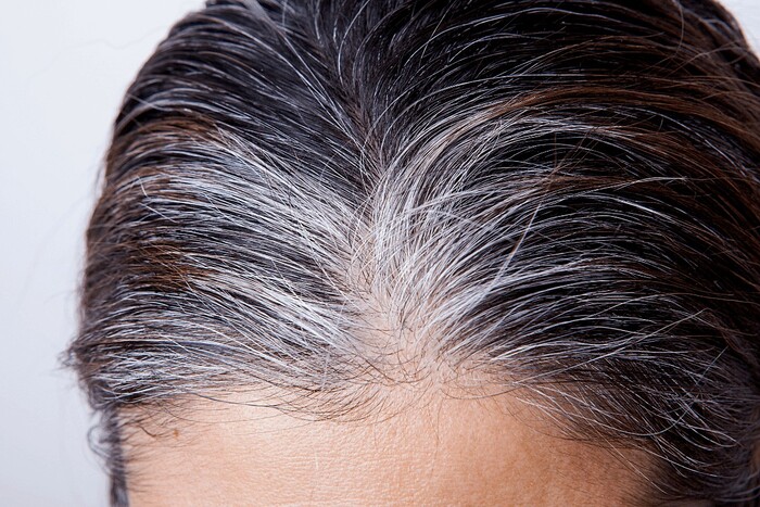 Hình ảnh về dầu gội nhuộm thảo dược sẽ cho bạn thấy rõ sự kết hợp hoàn hảo giữa công nghệ và thiên nhiên để thay đổi màu sắc tóc của bạn đồng thời nuôi dưỡng và bảo vệ mái tóc khỏi các tác nhân gây hại.