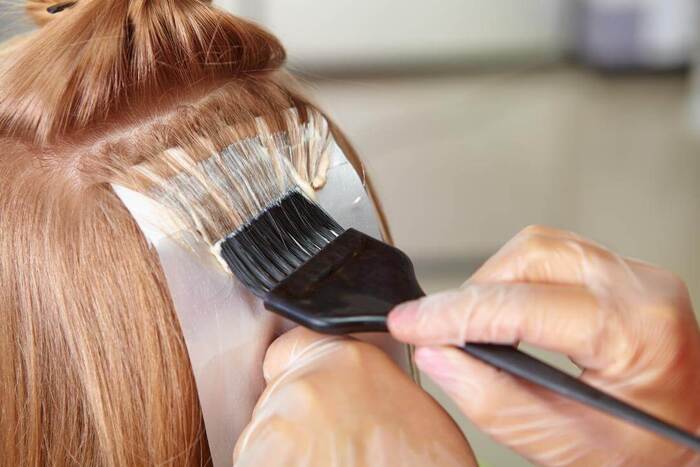 Sản phẩm dầu gội nhuộm tóc chất lượng cao sẽ giúp bạn có một mái tóc mượt mà và sáng bóng với màu sắc tự nhiên. Xem ngay hình ảnh liên quan để cảm nhận được sự khác biệt!