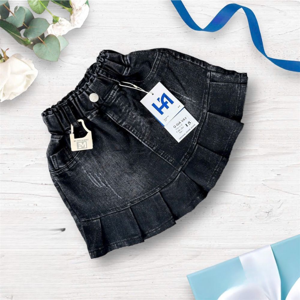 Quần short jean giả váy xếp ly cho bé gái