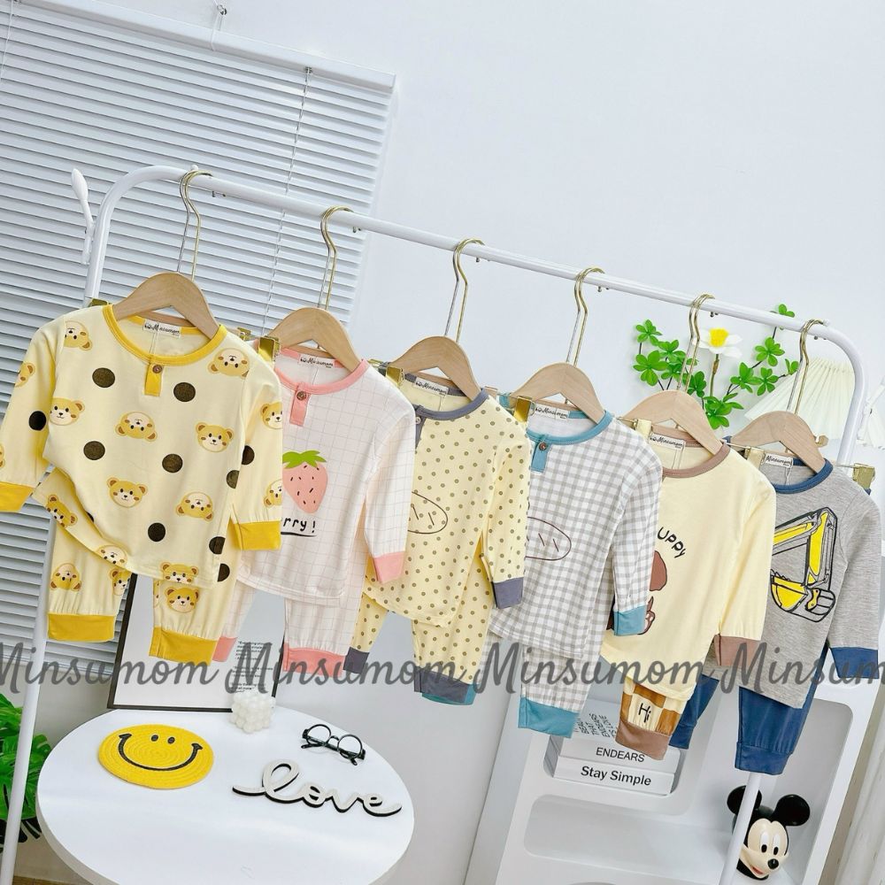 Bộ dài Minsumom cúc ngực in họa tiết