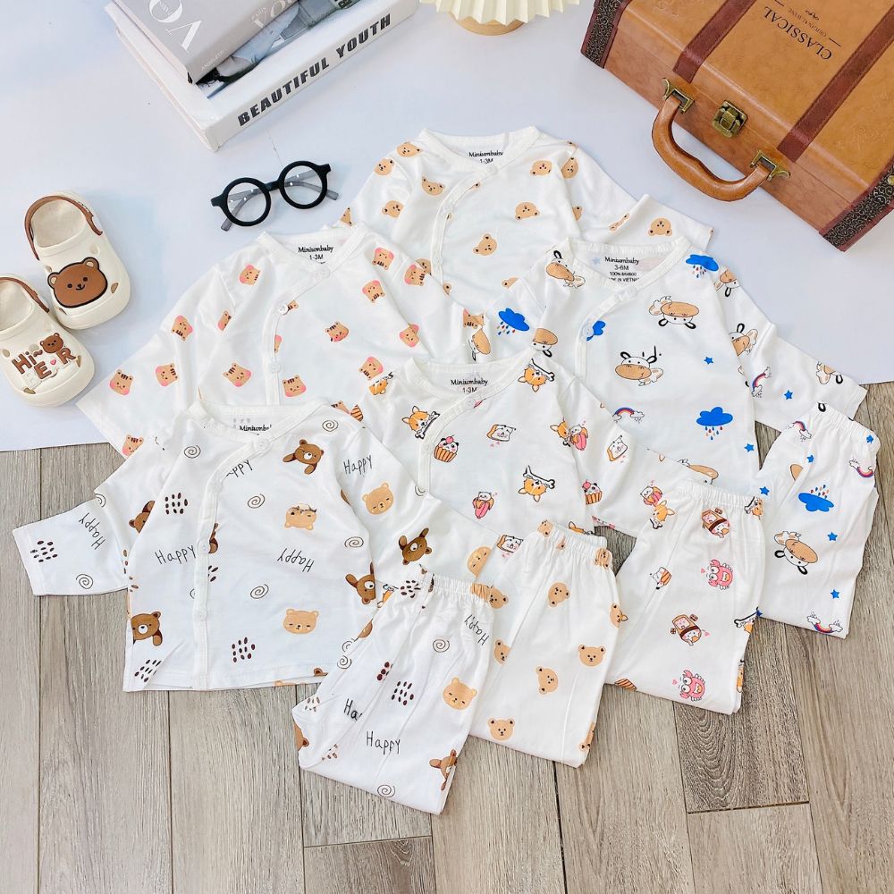 Bộ dài sơ sinh Minium cài chéo in họa tiết