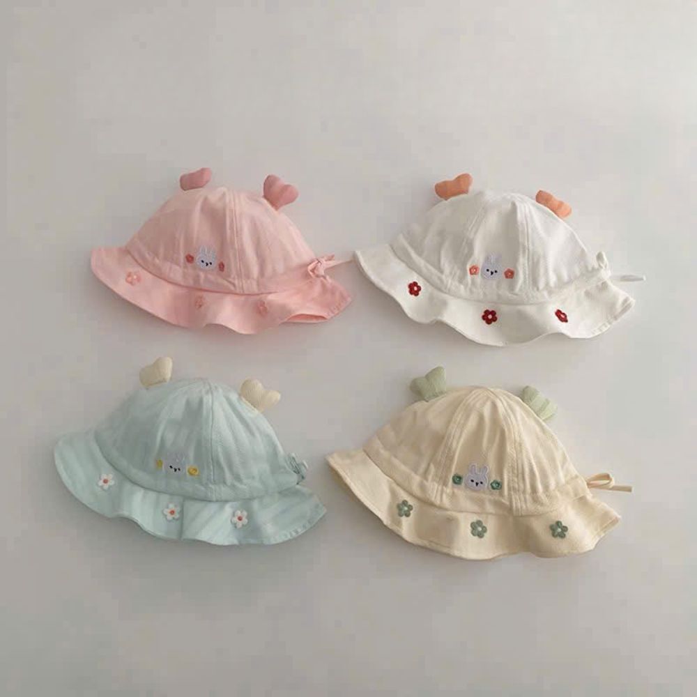 Mũ nón vành tai tim thêu thỏ hoa cho bé