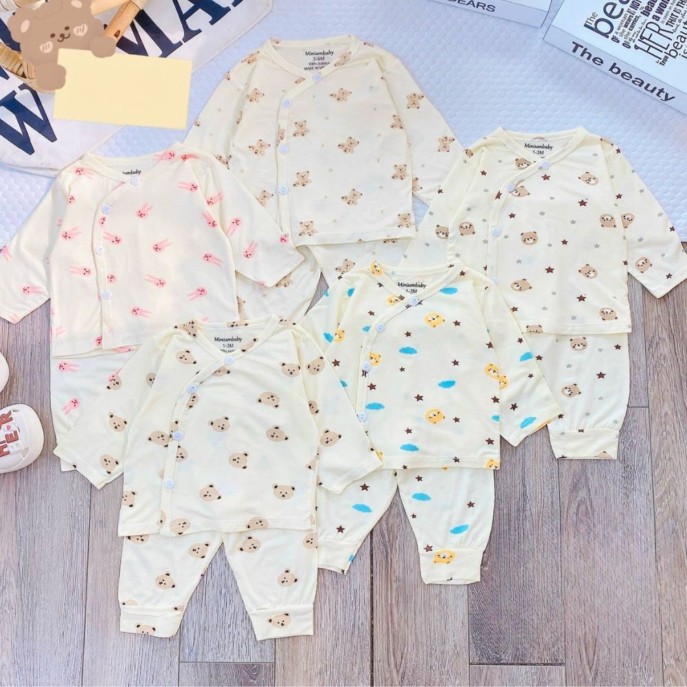 Bộ dài sơ sinh Minium nền kem in hoa tiết