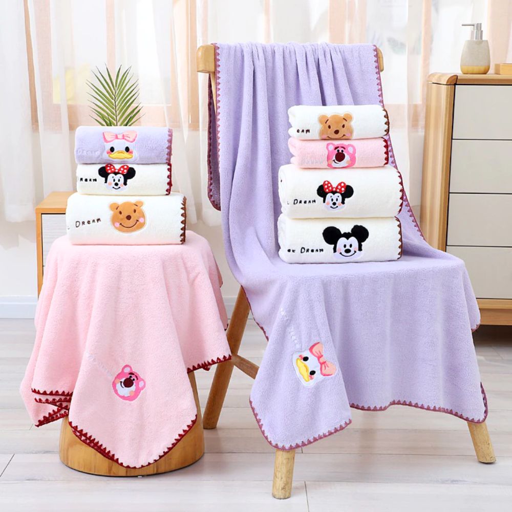 Set 2 khăn tắm tuyết nhung Mickey Disney cho bé