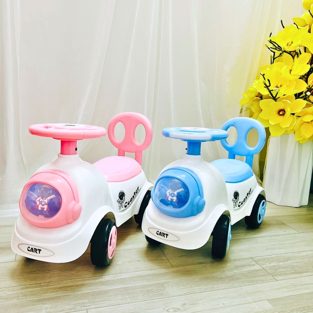 Xe chòi chân phi hành gia Coaster cho bé