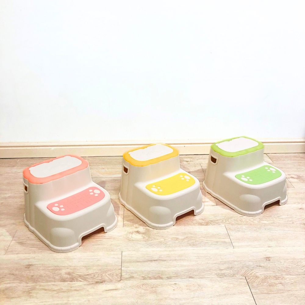 Ghế bậc thang kê chân đi vệ sinh Finley cho bé