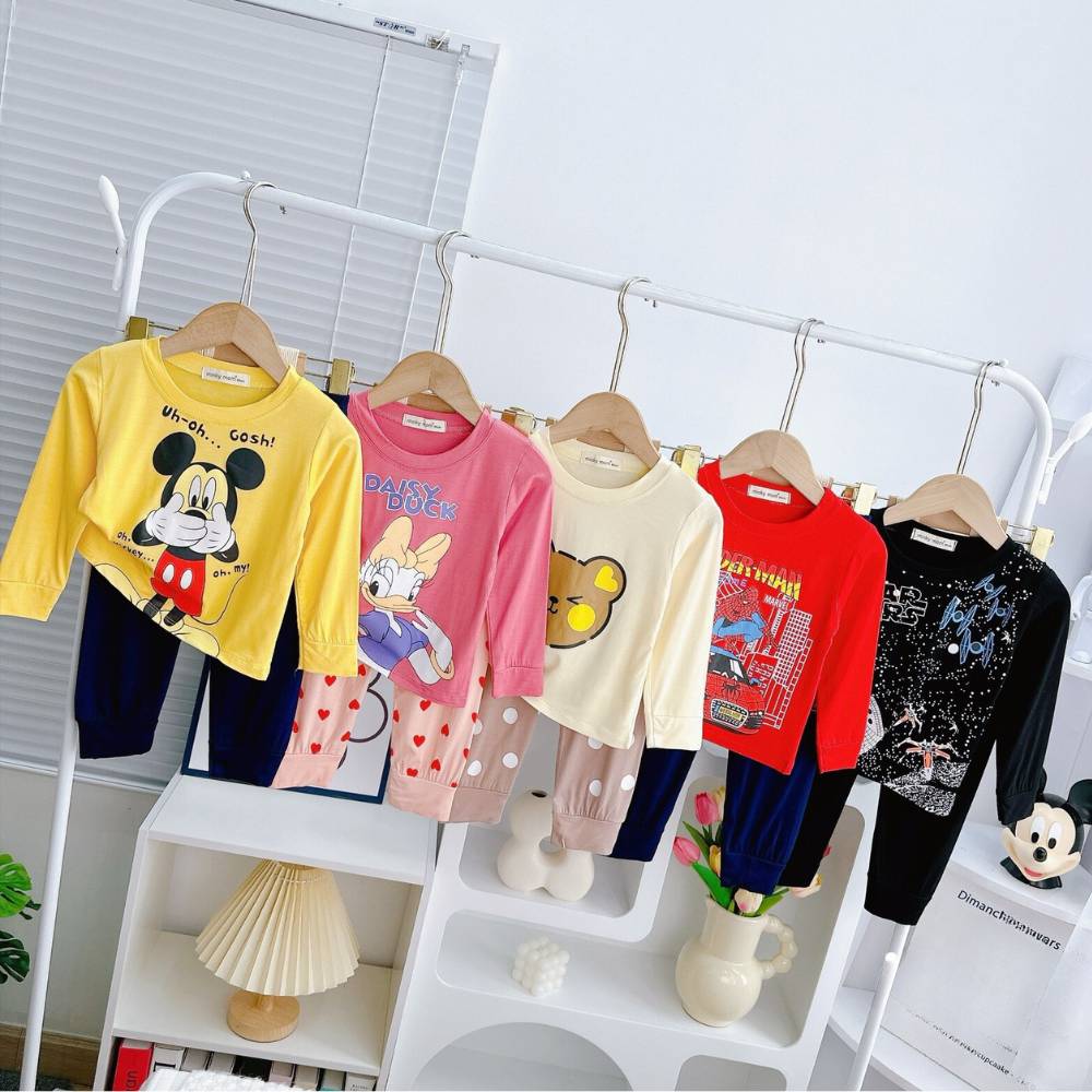 Bộ dài Minky Mom in hình hoạt hinh cho bé