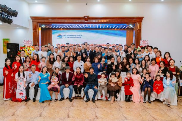 SUNRISE MANPOWER CO.,LTD AGENDA OF ANNUAL MEETING WITH SEAFARERS AND SEAFARERE'S FAMILIES