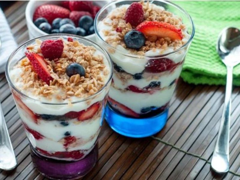 Biến tấu sữa chua với trái câ