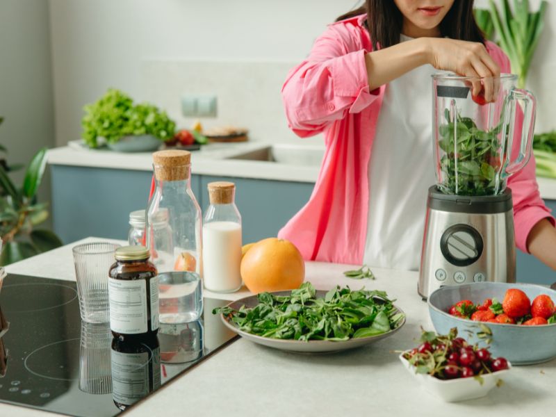 Máy Xay Sinh Tố Là Gì? Tất Tần Tật Về "Trợ Thủ" Nhà Bếp Đa Năng