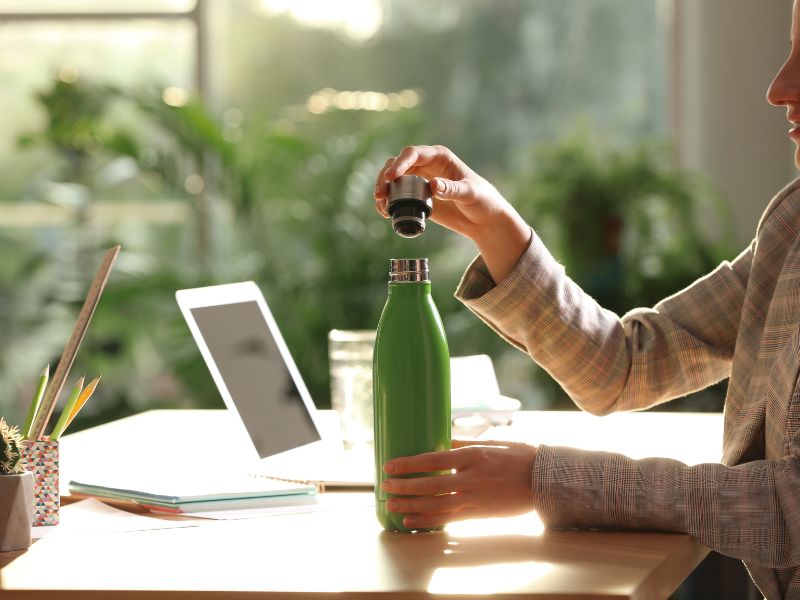 Nước ép hoa quả phù hợp với bình giữ nhiệt