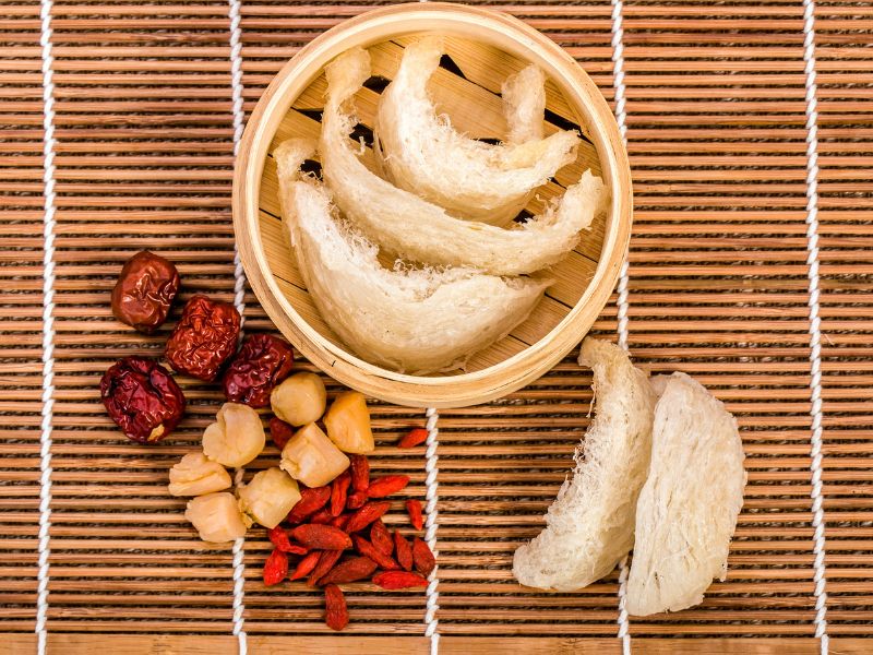 Chuẩn bị chưng yến bằng nồi nấu chậm