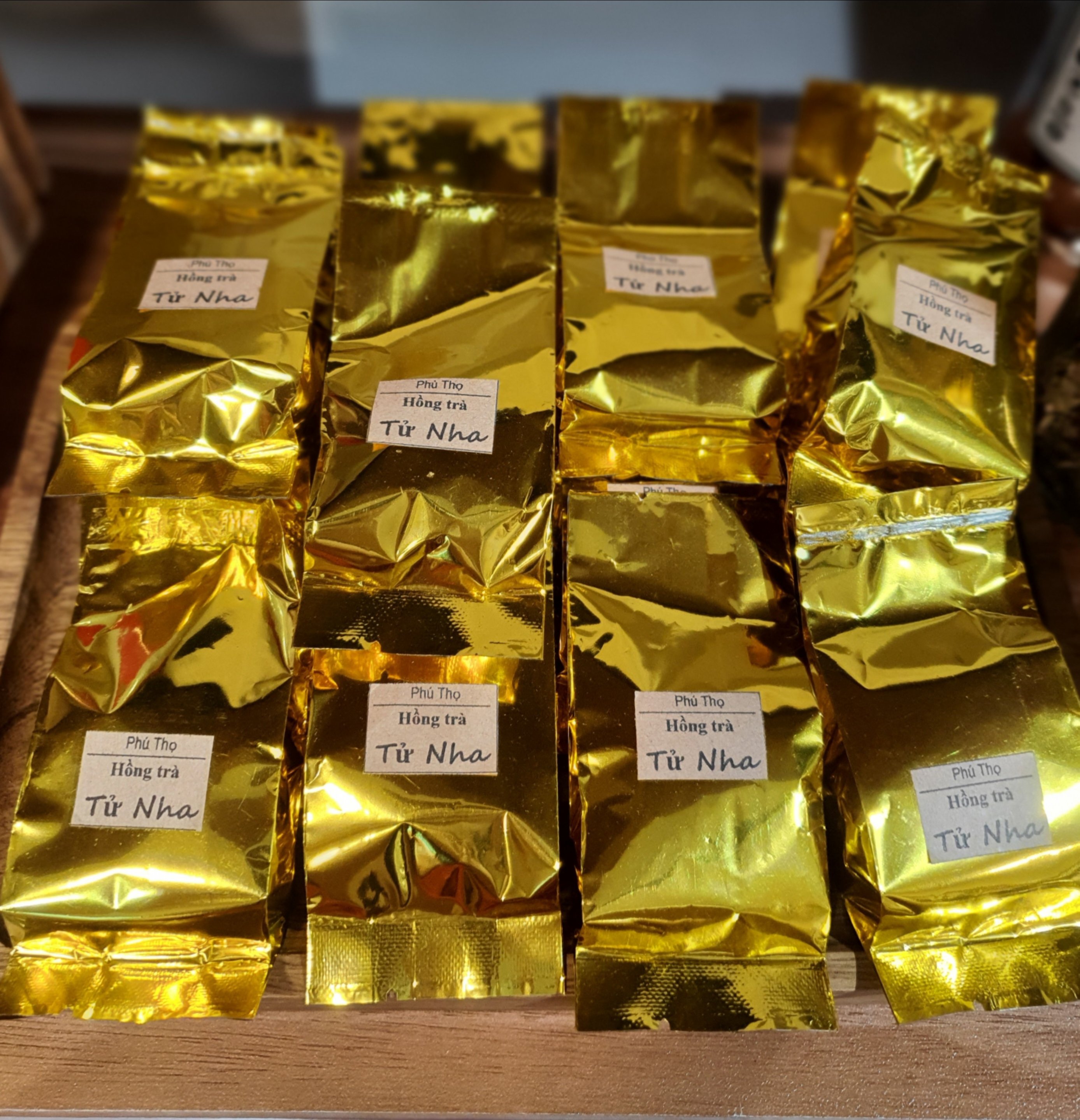 Bồ Đào Sơn Tùng (hồng trà búp tím) Phú Thọ/ Suối Giàng - Hộp 100g/ 5 gói/ 1 gói lẻ