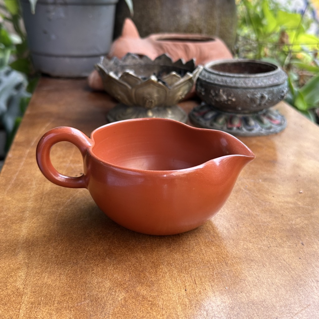Tống rót trà có quai đất đỏ - gốm Mumyoi