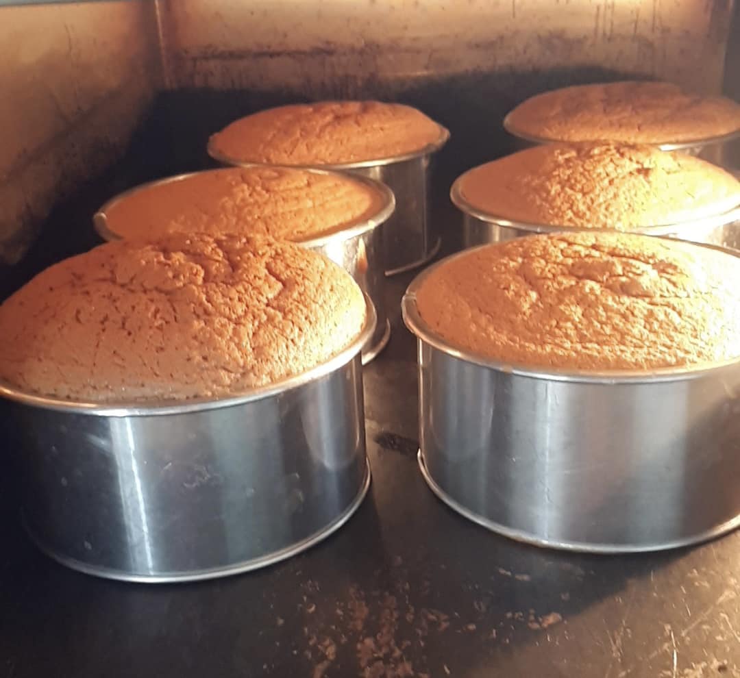 Bánh bông lan bột gạo Noom