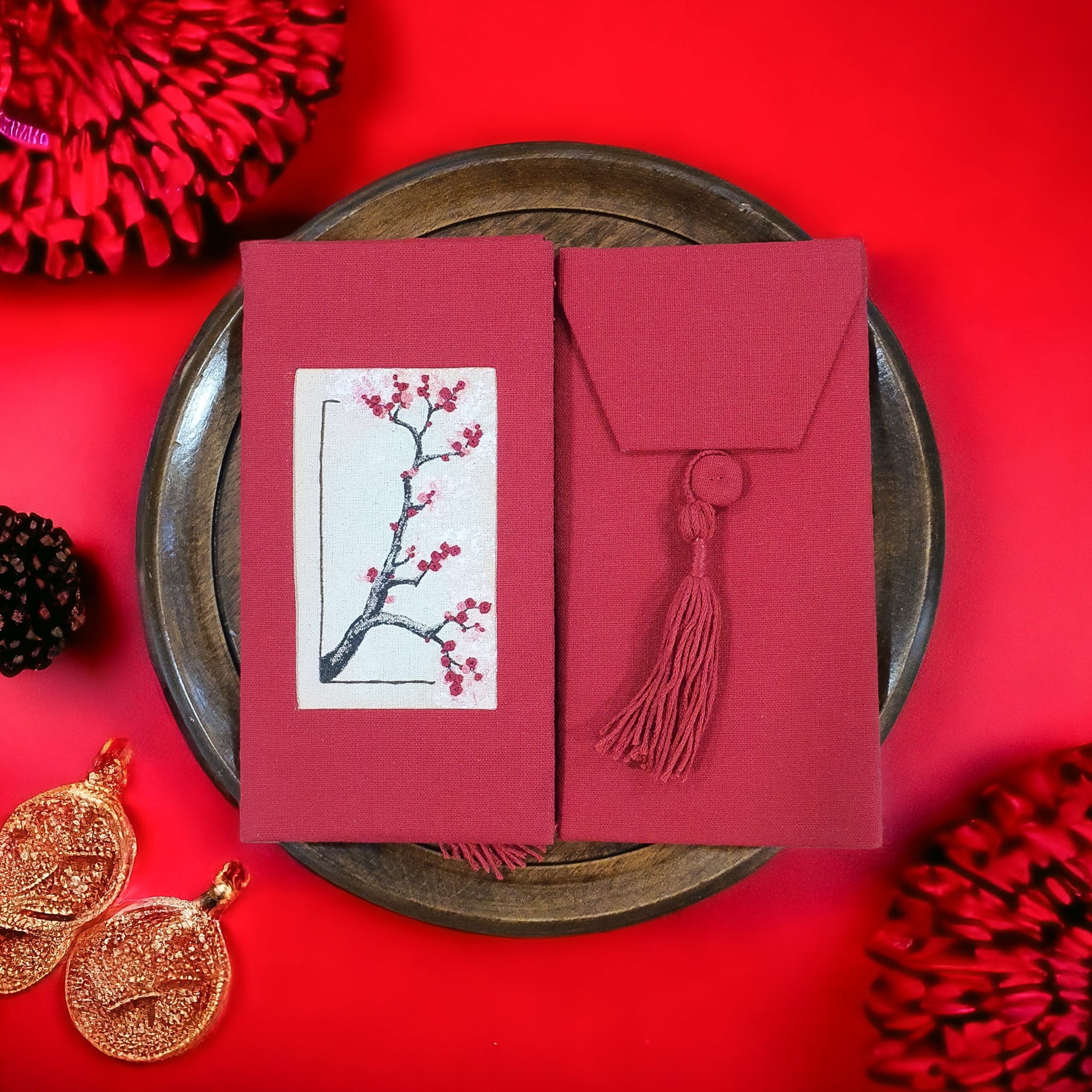 Bao lì vải thêu tay mix vẽ tay (handmade embroidery mix with handmade painting - hongbao)