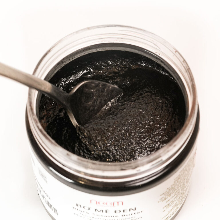 Bơ Mè Đen Noom - 240gr