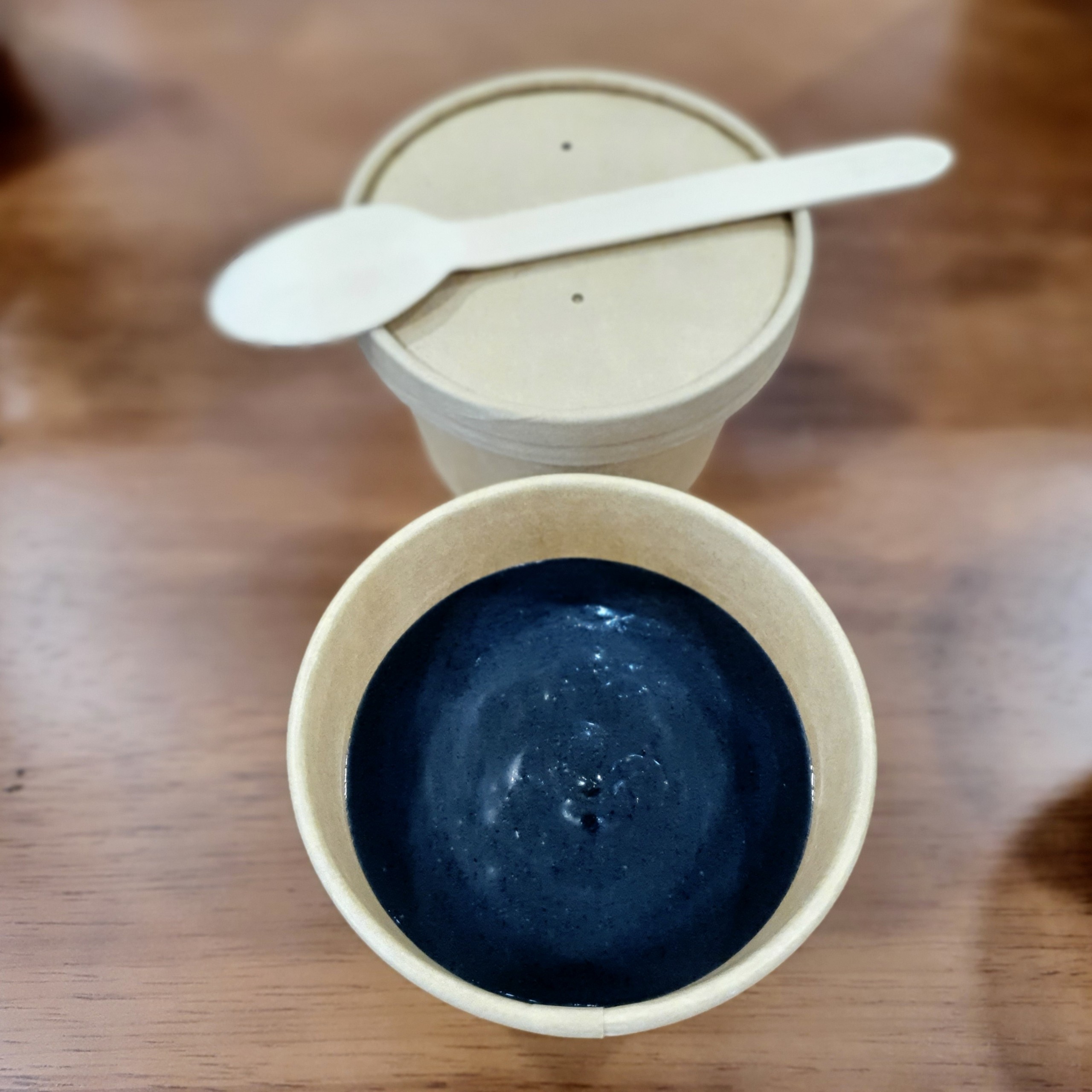 Chè mè đen (Chí Mà Phù) - Nguyên liệu (mè đen Noom, đường Noom, gừng Tây Giang, nếp than Noom, hạt điều Noom)