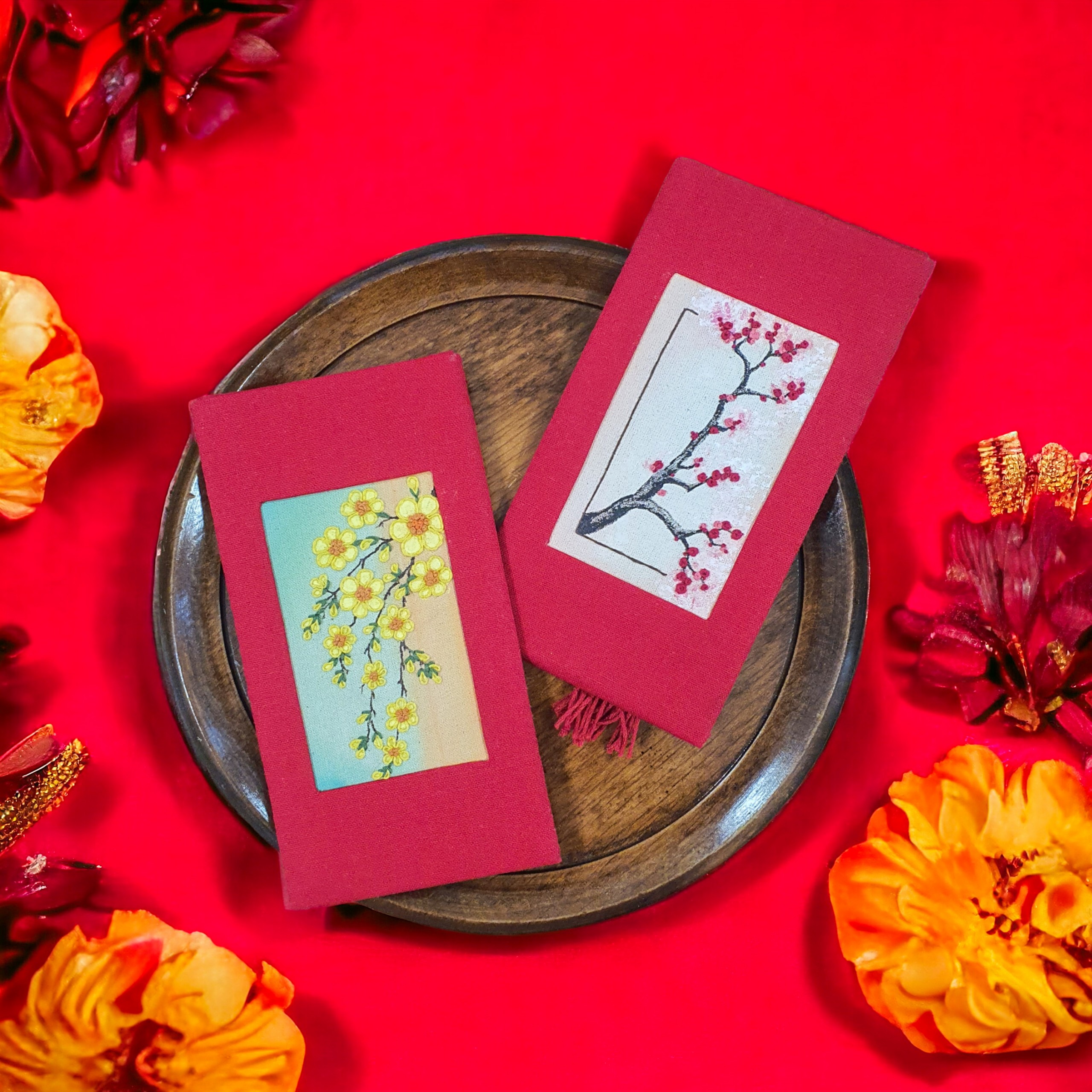 Bao lì vải thêu tay mix vẽ tay (handmade embroidery mix with handmade painting - hongbao)