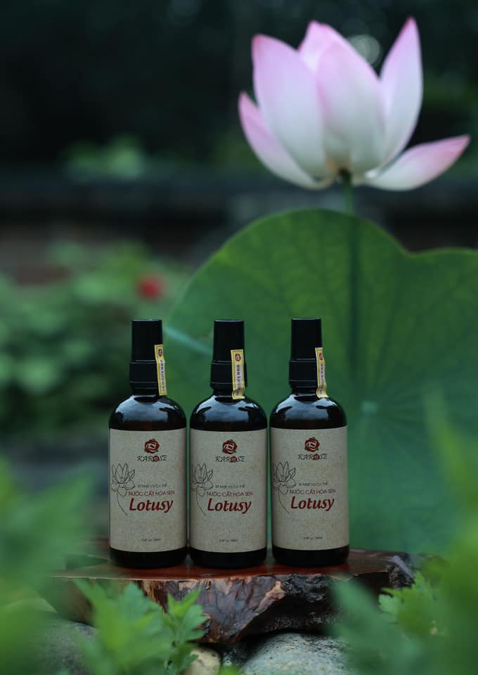 Nước cất hoa sen Karose Lotusy - Lotus Hydrosol Karose