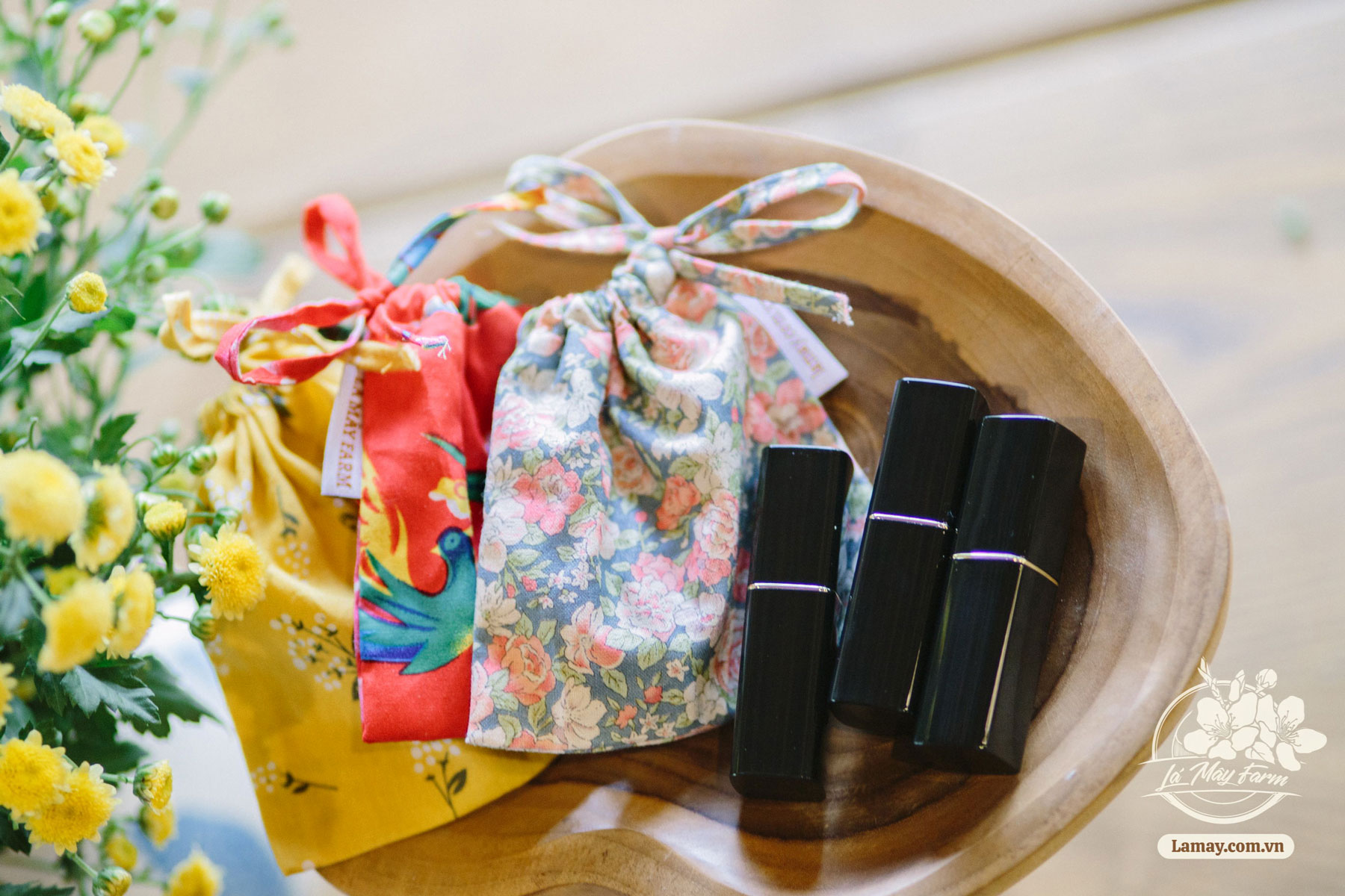 Son dưỡng môi thiên nhiên (không màu/ đỏ cam/ đỏ đất) - Lá Mây farm