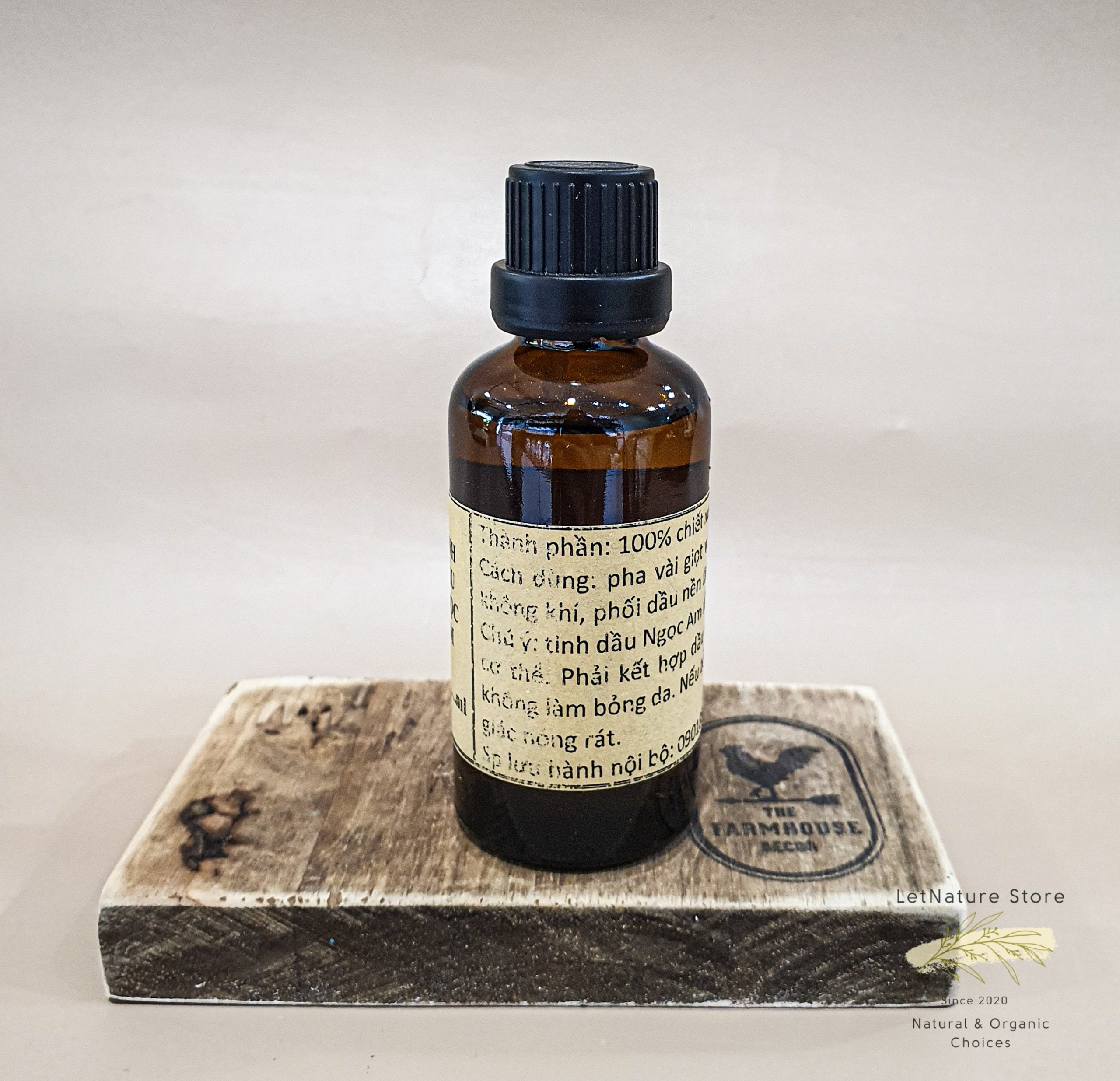 Tinh dầu Ngọc Am Hà Giang (Cendarwood Essential Oil)