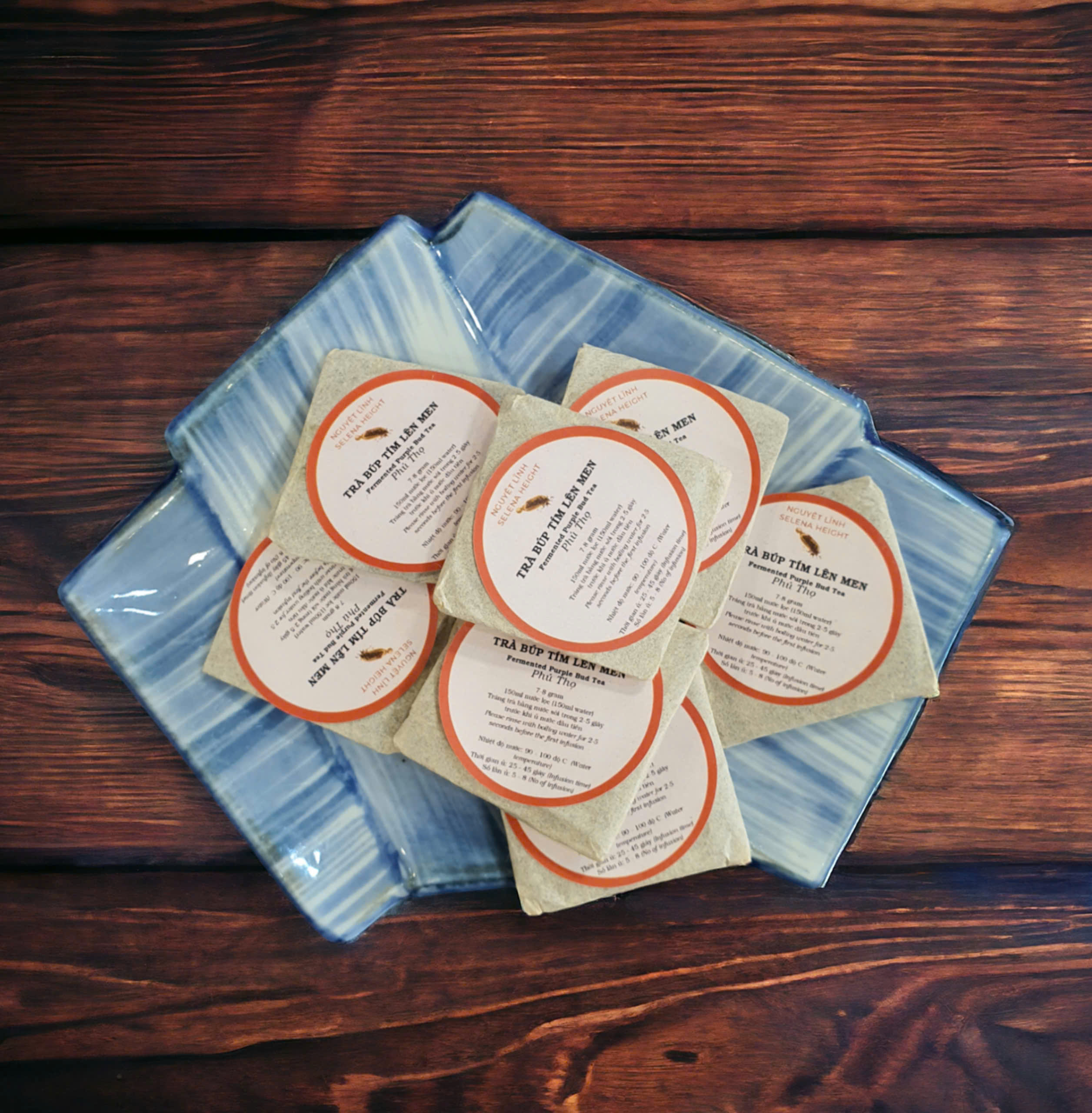 Hộp trà quà tặng (Hồng trà, Bạch Trà, Búp tím lên men, Phổ nhĩ Quýt) - Tea gift box of 4 tea (white tea, black tea, fermented tea)