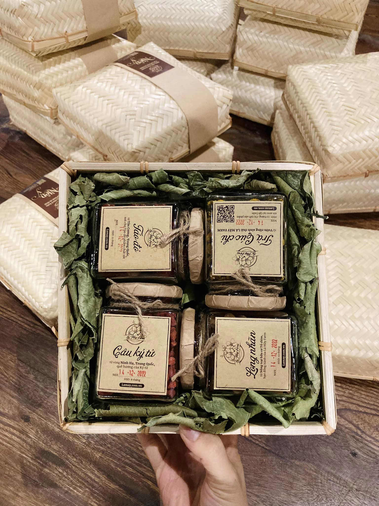 Set trà Niên Ý - hộp tre đan - Lá Mây Farm