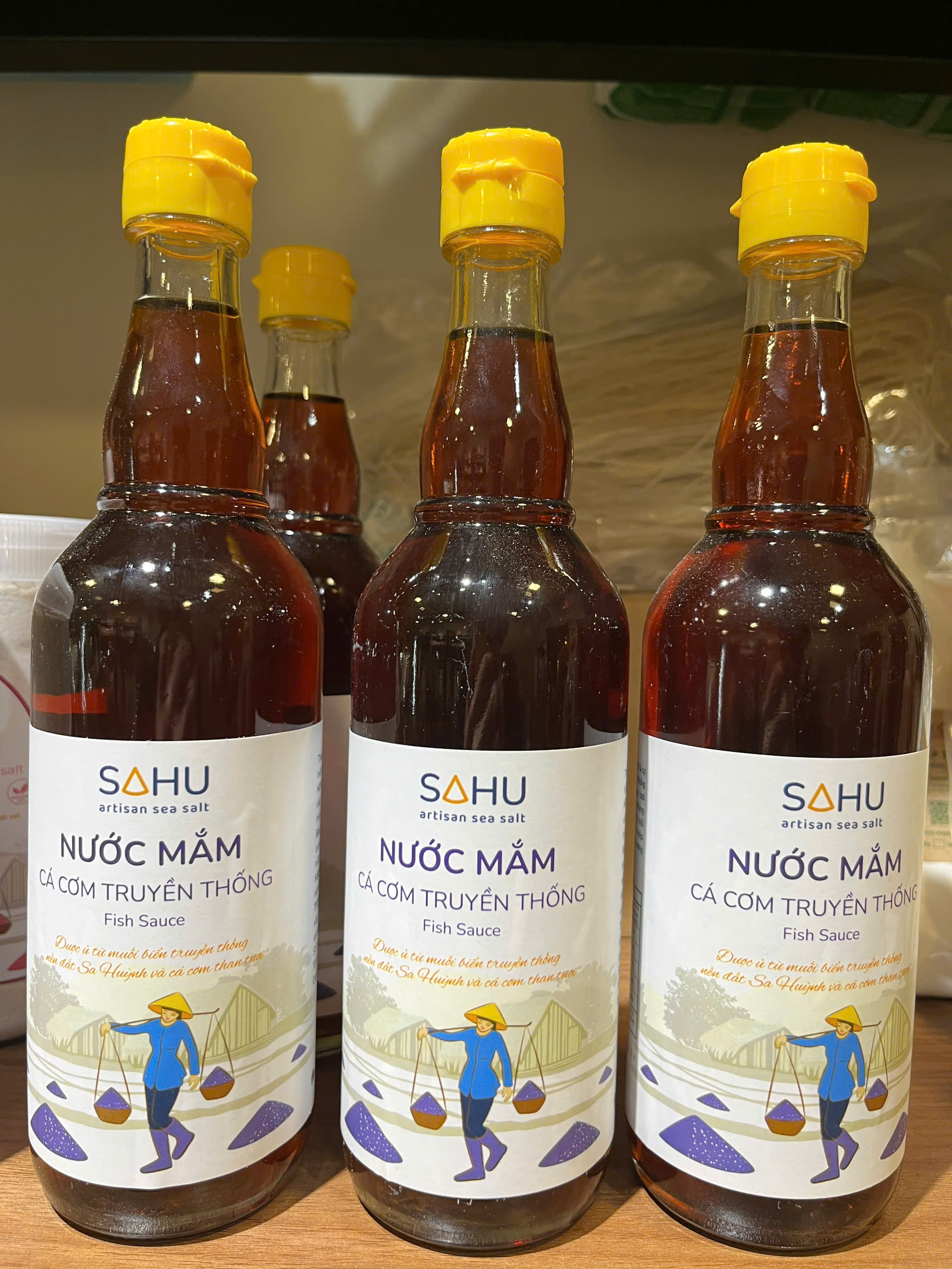 Nước mắm cá cơm truyền thống - Sahu
