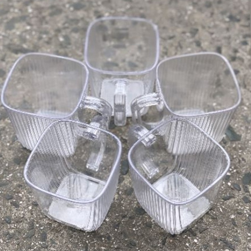 Cốc Nhựa Uống Nước Việt Nhật Dáng Vuông Sọc Tăm Trong Suổt 360ml A1532