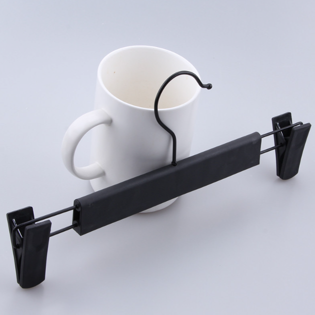 Giá treo quần bằng nhựa đen kẹp quần áo cửa hàng có kẹp móc treo đồ L0321