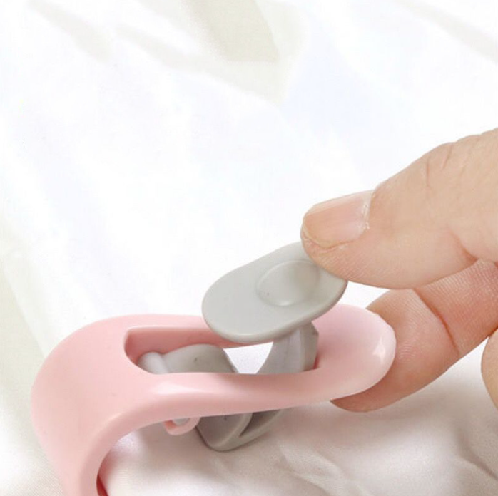 Kẹp khóa cố định chăn ga nệm trải giường chống trượt, Gài chăn ga gối nệm chống đá cho bé L0432