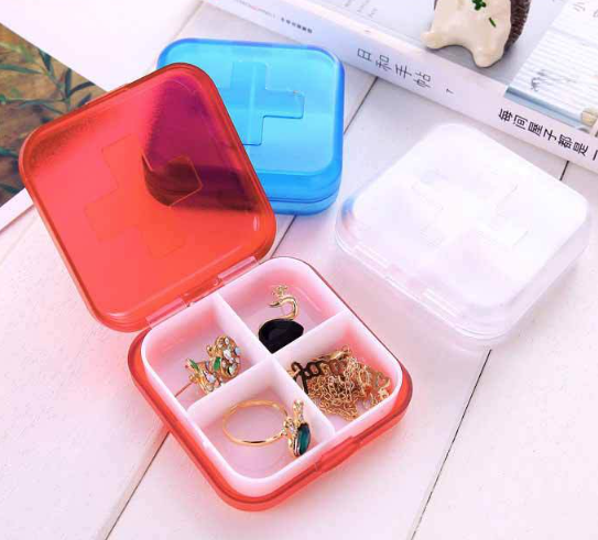 Hộp đựng thuốc 4 ngăn 4 liều bỏ túi  du lịch hình chữ thập bốn ô vuông hộp đựng thuốc mini di động L0731