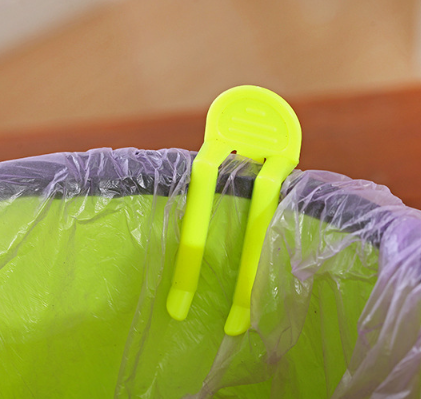 Kẹp thùng rác cố định chống tuột nhiều màu kẹp túi đựng rác kẹp bên thùng rác A1143