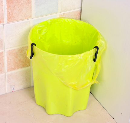 Kẹp thùng rác cố định chống tuột nhiều màu kẹp túi đựng rác kẹp bên thùng rác A1143