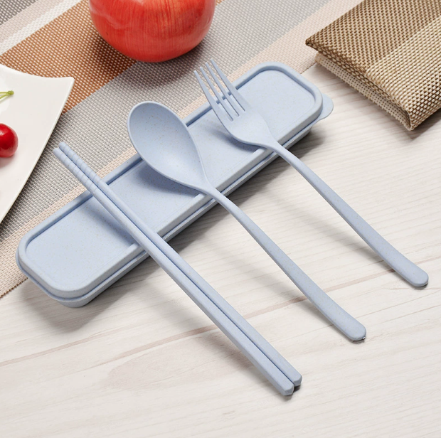 Bộ Muỗng Đũa Nĩa Nhựa Kèm Hộp Tiện mang theo du lịch hoặc sử dụng cho văn phòng mang cơm đi làm A1713