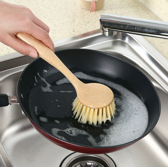 Bàn chải rửa chén bát chà nồi cán dài vệ sinh nhà bếp, bàn chải vệ sinh chùi rửa xoong nồi L1253