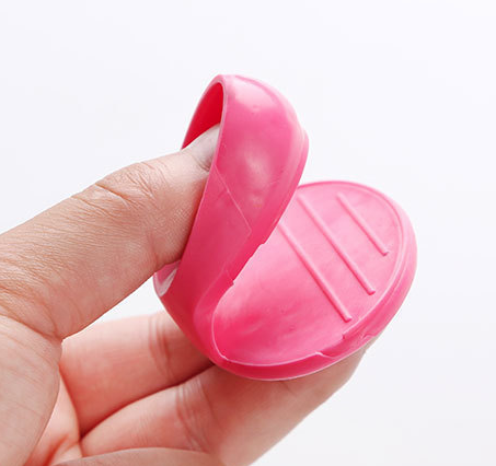 Dụng Cụ Kẹp bát đĩa cách nhiệt silicon dùng lò vi sóng, găng tay cách nhiệt bằng silicon, kẹp bát chống bỏng ( 1 Chiếc) L1411