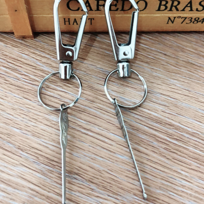 Móc treo chùm chìa khóa Basic lớn, treo bông ngoáy tai và móc chìa khóa A1243