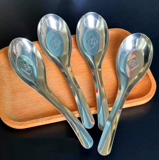 Thìa Inox Ăn Cơm Bằng Thép Không Gỉ Dày Dặn Chắc Chắn A1316