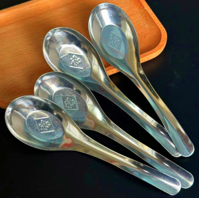 Thìa Inox Ăn Cơm Bằng Thép Không Gỉ Dày Dặn Chắc Chắn A1316