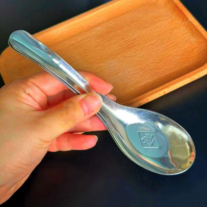 Thìa Inox Ăn Cơm Bằng Thép Không Gỉ Dày Dặn Chắc Chắn A1316